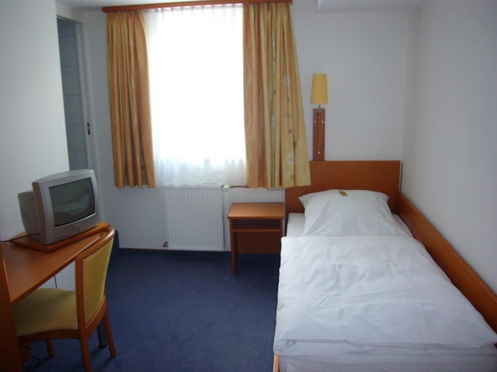 Hotel Deutsches Haus Kaub Exterior photo